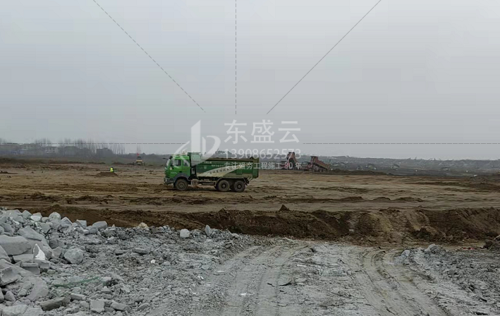 強(qiáng)夯公司東盛云，在襄陽(yáng)劉集比亞迪產(chǎn)業(yè)園提出合理化建議